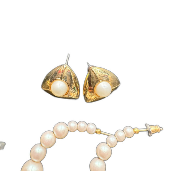 9 Pair of Earrings Lot Mixed of Faux Pearl and Mother of Pearl Pierced - Picture 8 of 9